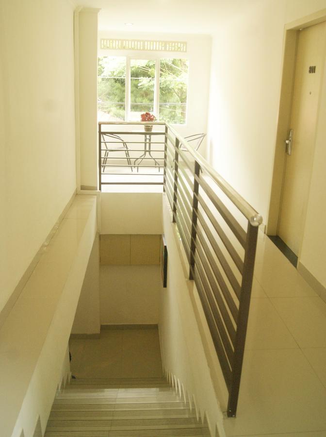 Leos Hotel Tomohon Zewnętrze zdjęcie