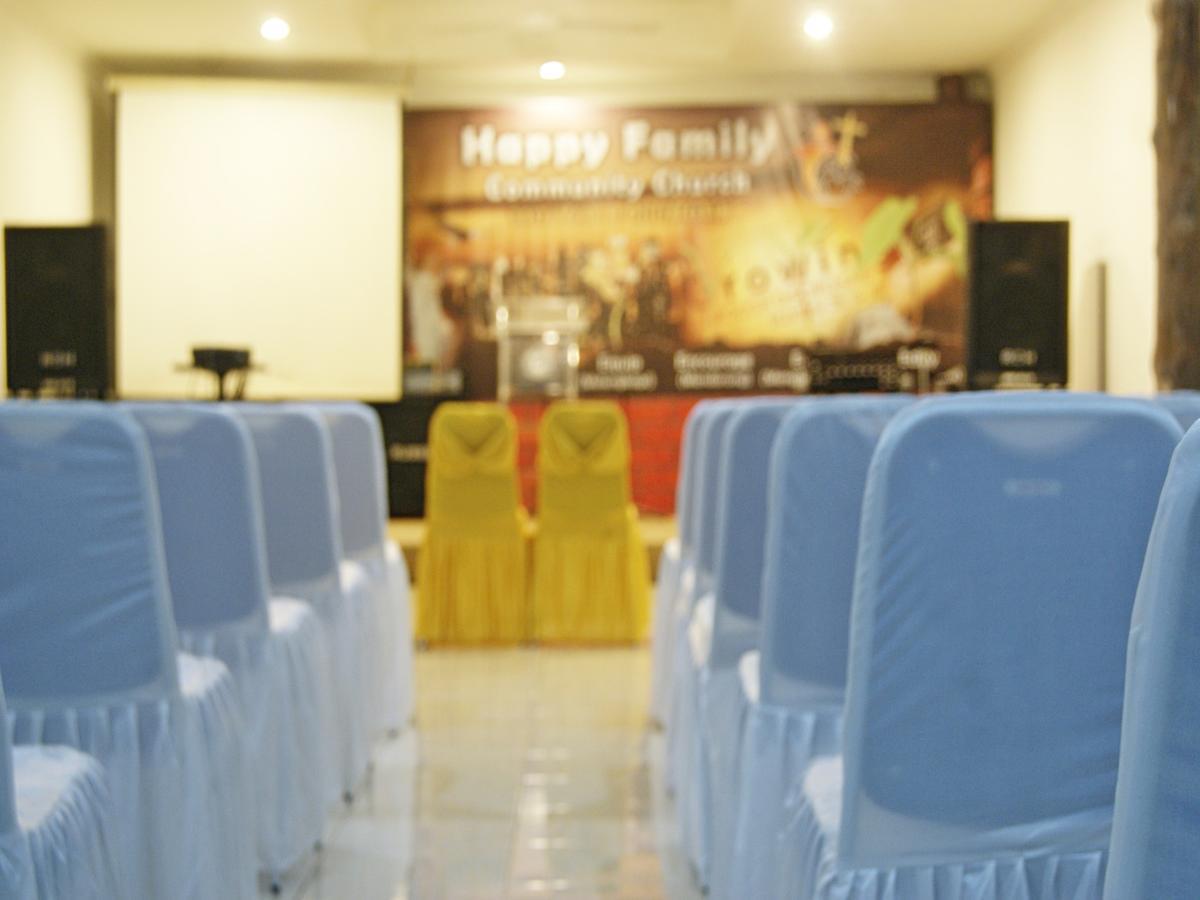 Leos Hotel Tomohon Zewnętrze zdjęcie