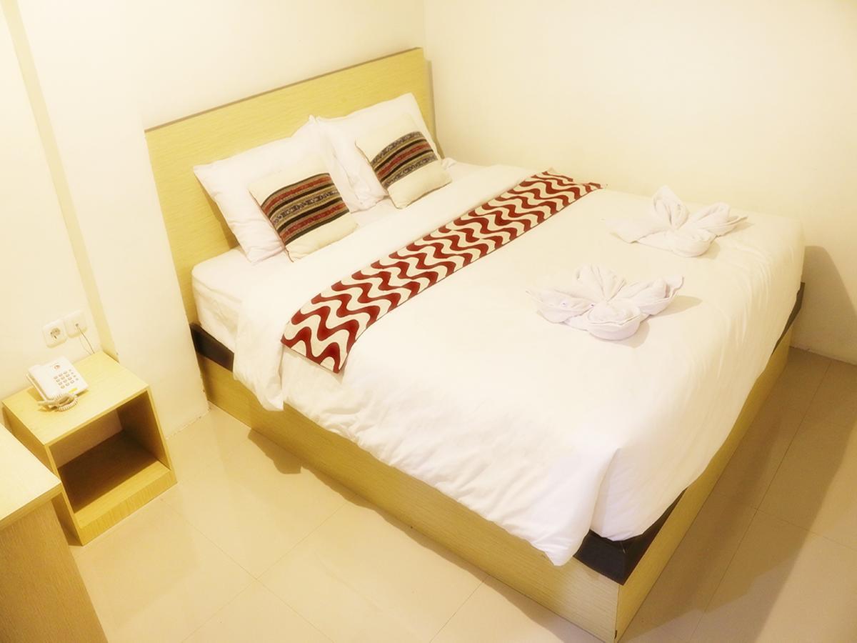 Leos Hotel Tomohon Zewnętrze zdjęcie