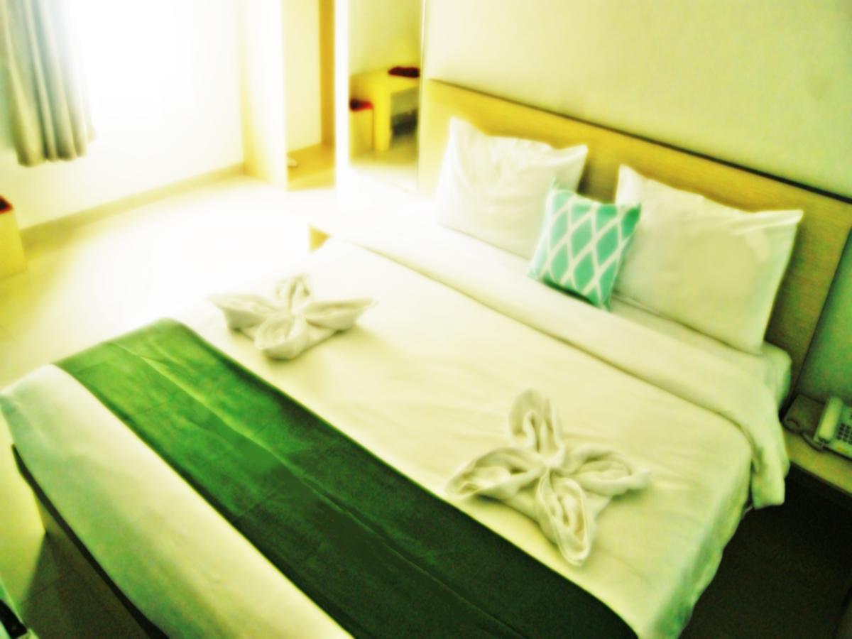 Leos Hotel Tomohon Zewnętrze zdjęcie